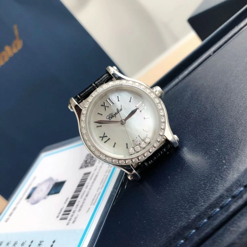 Vibrant CARTIER Watches 179569