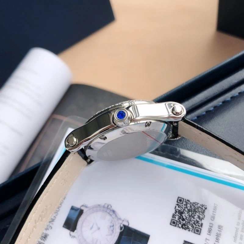 Vibrant CARTIER Watches 179569