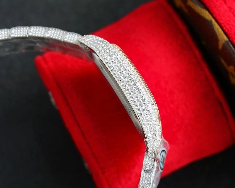 Timeless CARTIER Watches 179561