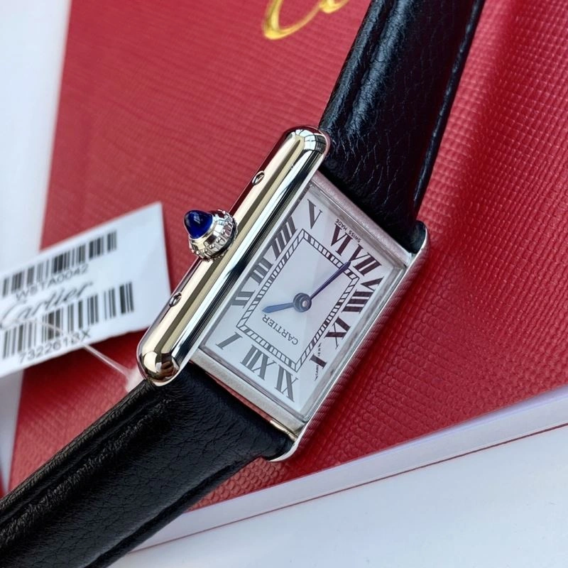 Snug CARTIER Watches 179550
