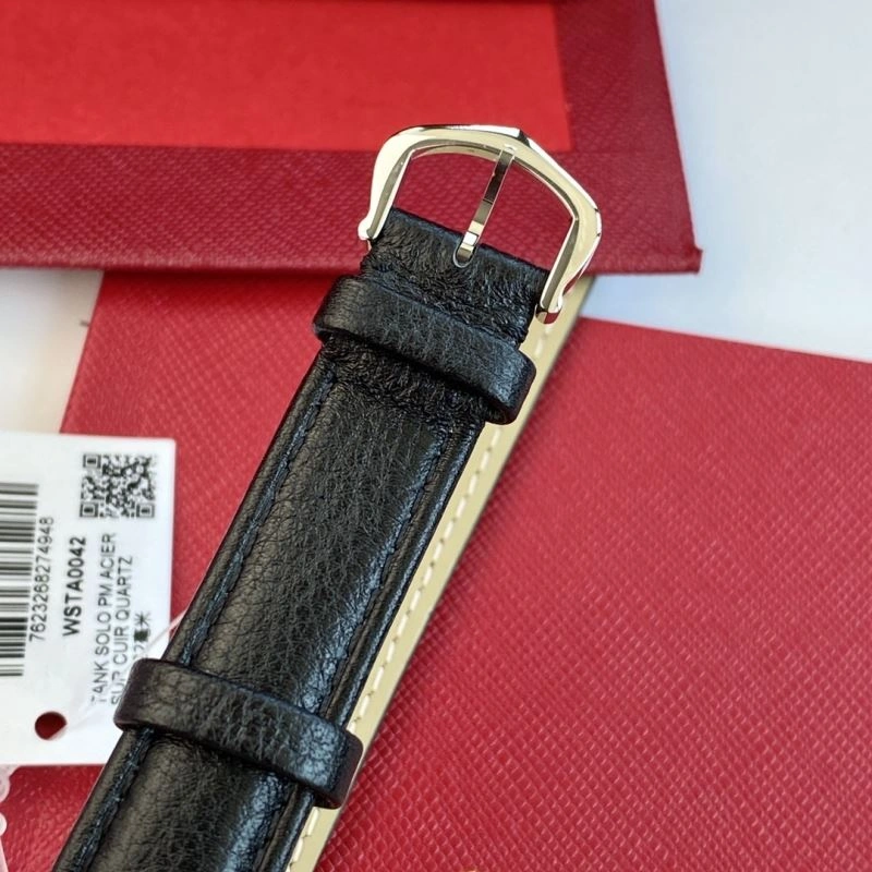 Snug CARTIER Watches 179550