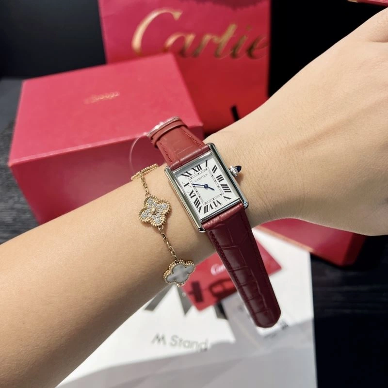 Bold CARTIER Watches 179535