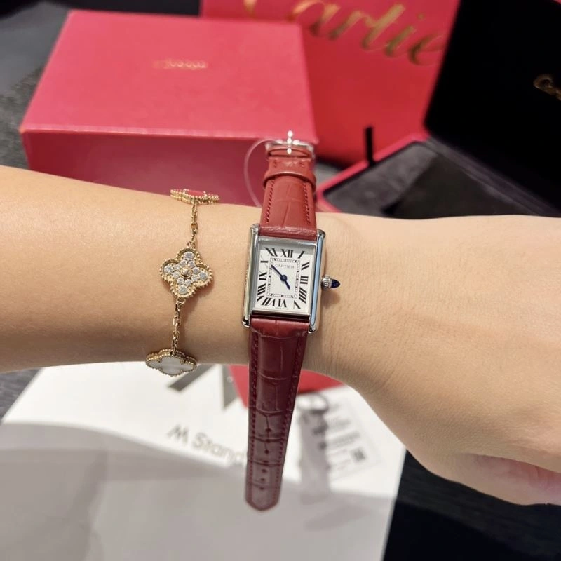 Bold CARTIER Watches 179535