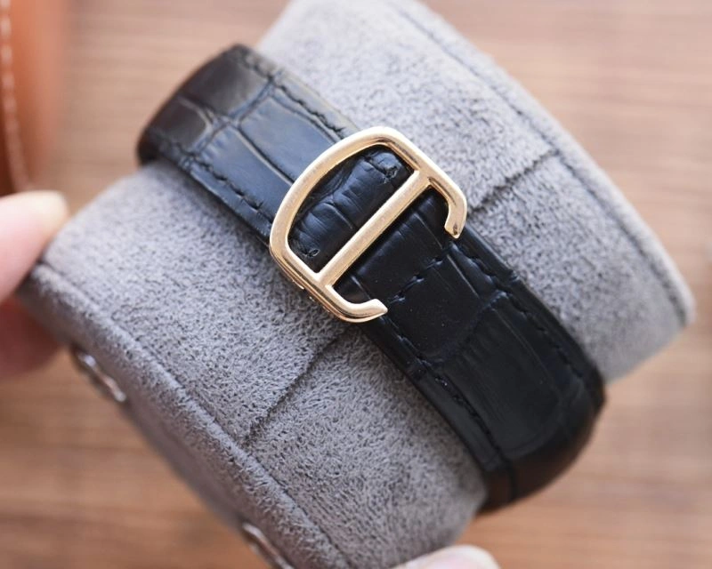 ZipUp CARTIER Watches 179525