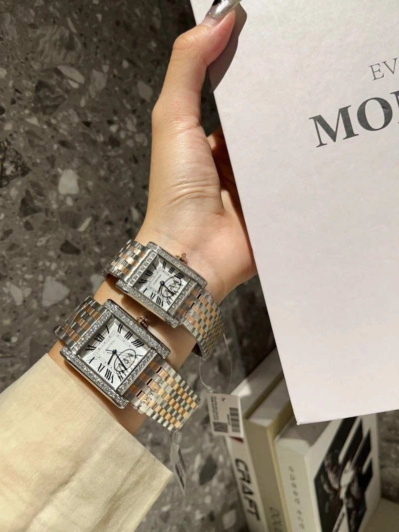 UrbanChic CARTIER Watches 179146