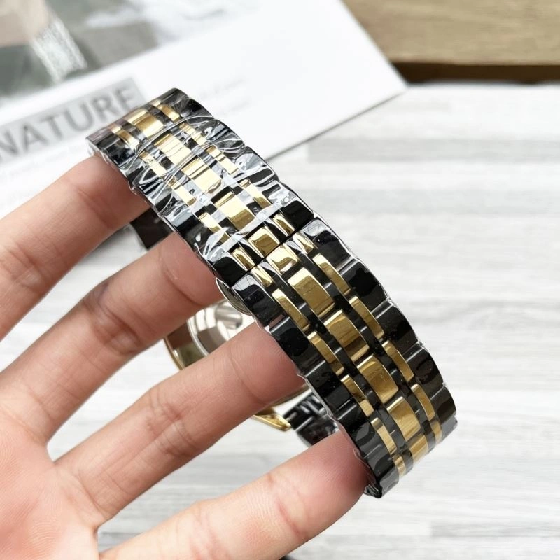 NewStyle CARTIER Watches 179139