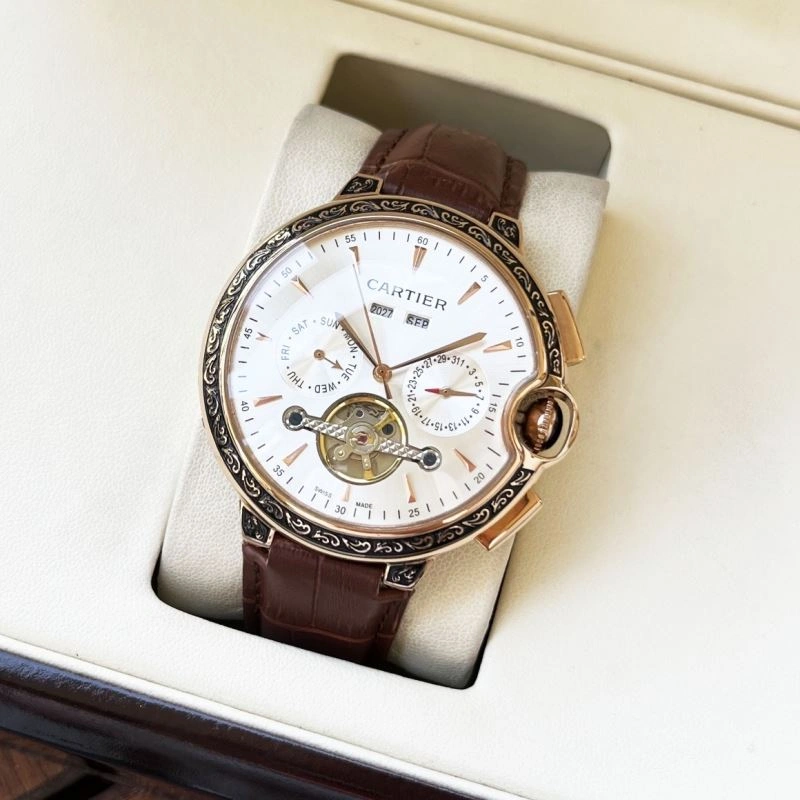 Sleek CARTIER Watches 179120