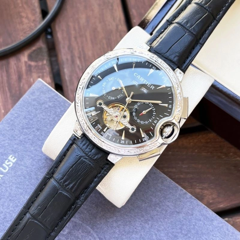 Sleek CARTIER Watches 179120