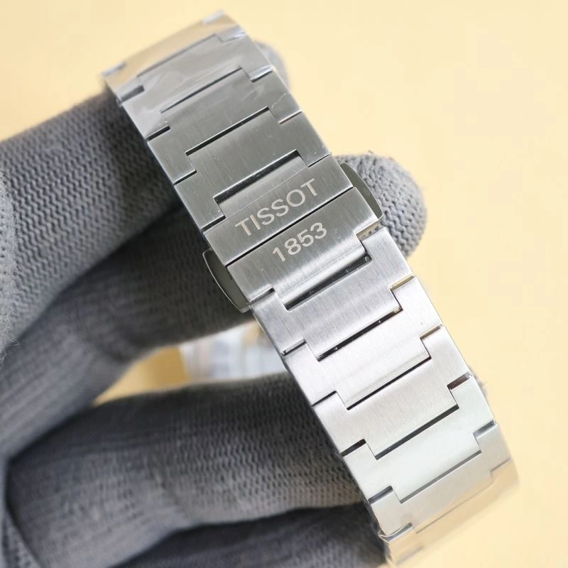 UrbanStyle CARTIER Watches 179136