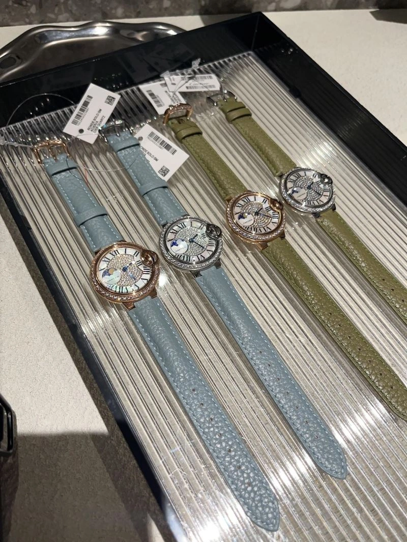 Refined CARTIER Watches 179112