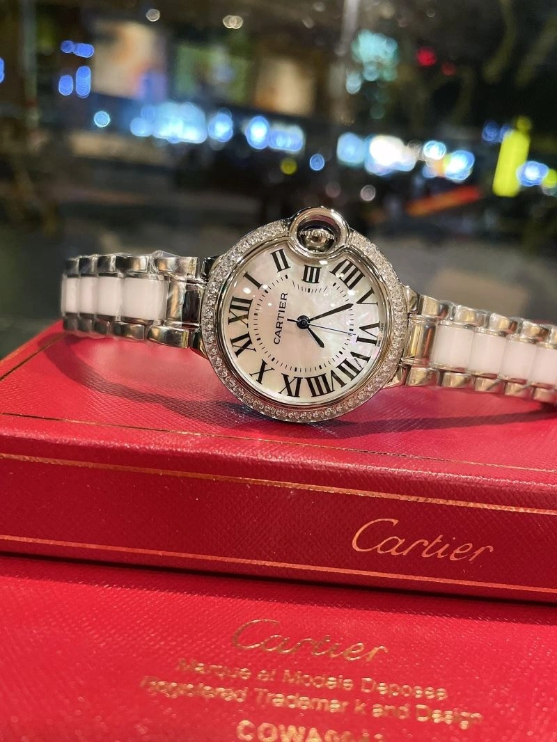 EyeCatching CARTIER Watches 179106