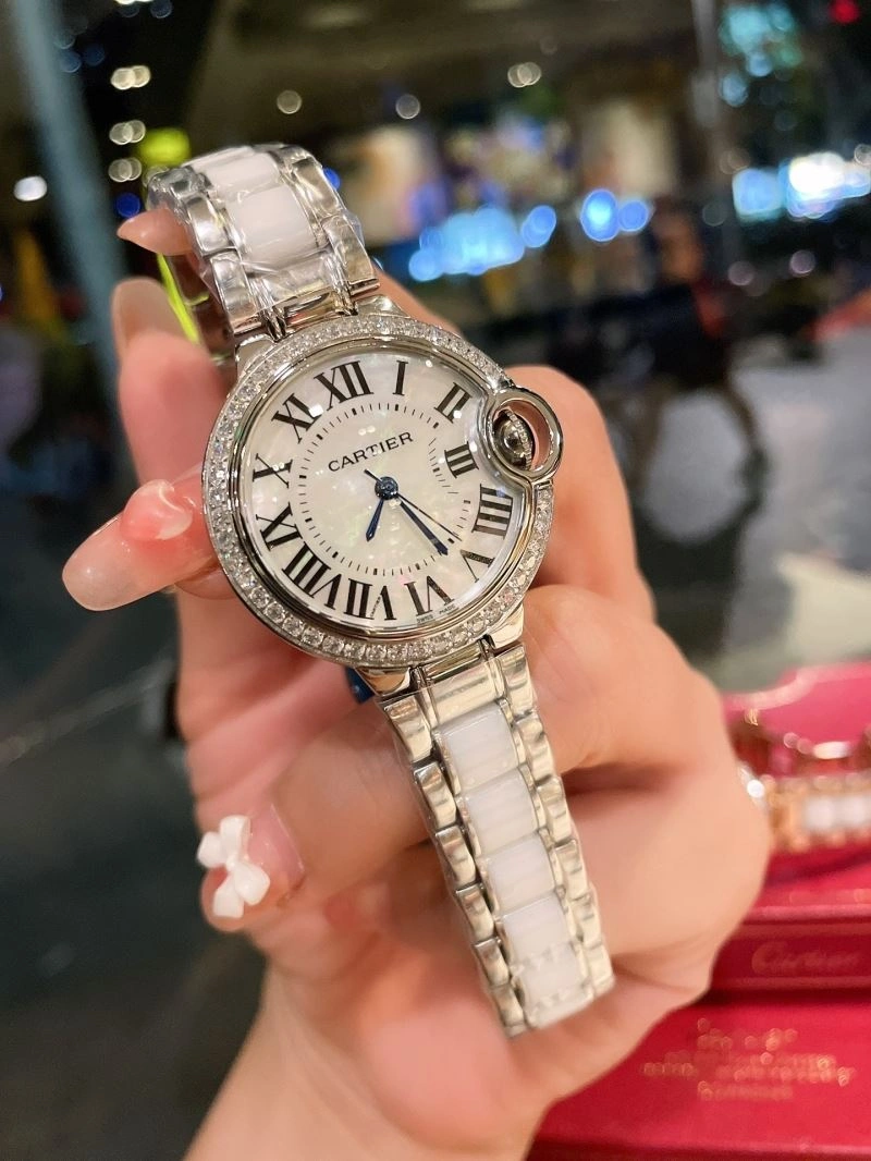 EyeCatching CARTIER Watches 179106