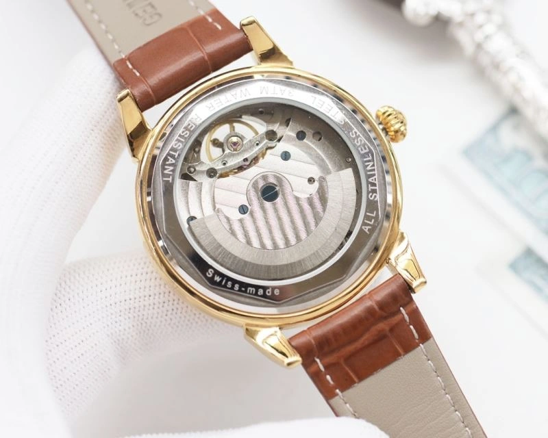 Refined CARTIER Watches 179074