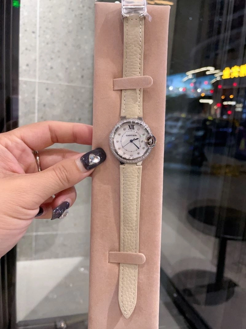 Resilient CARTIER Watches 179059