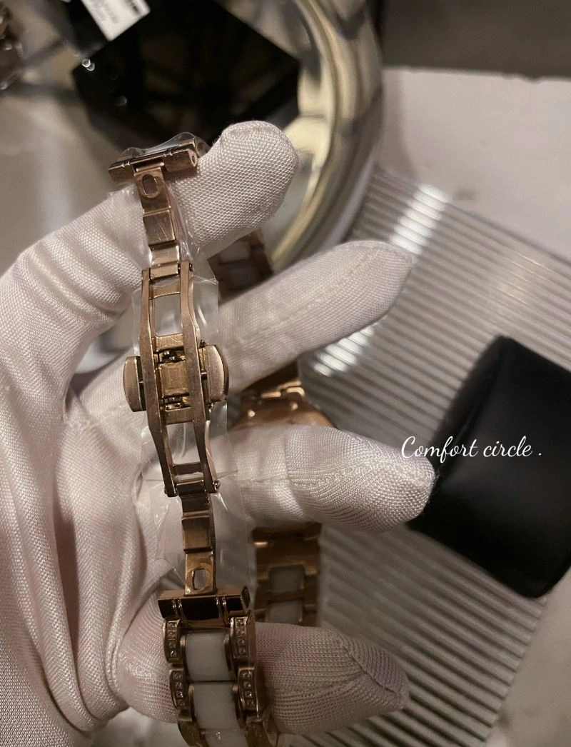 Casual CARTIER Watches 179005
