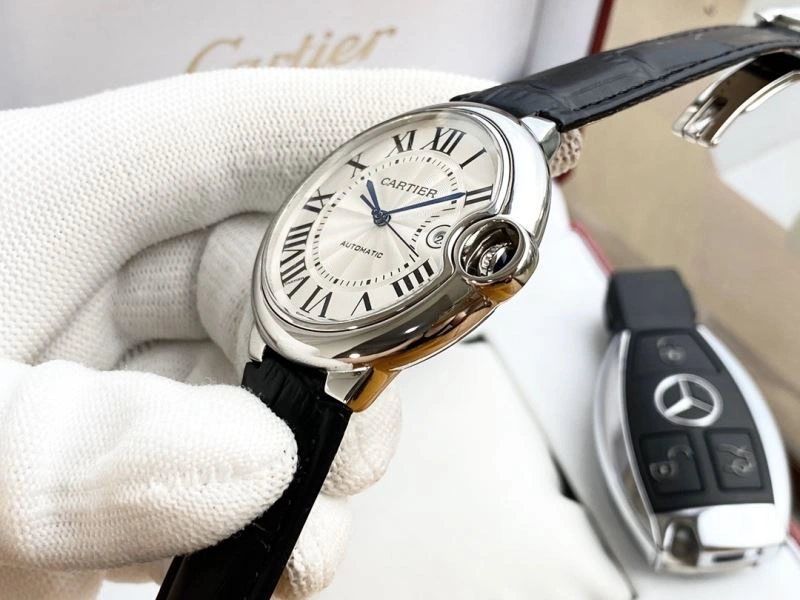 UrbanChic CARTIER Watches 178945