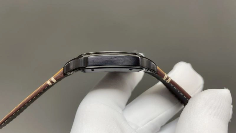Sleek CARTIER Watches 178911