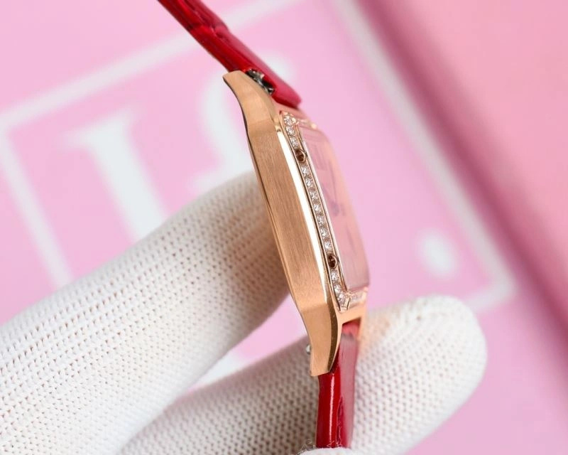 Versatile CARTIER Watches 178865