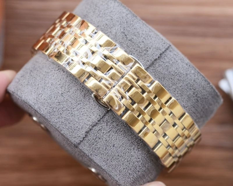 Resilient CARTIER Watches 178856