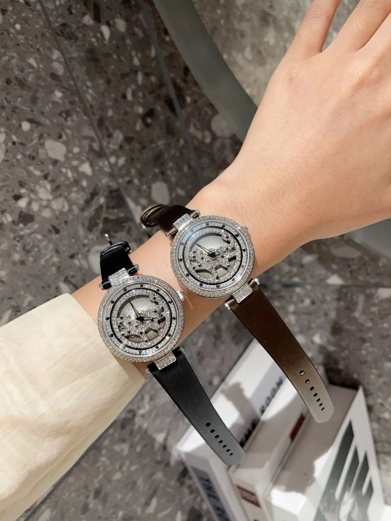 Minimalist CARTIER Watches 178853