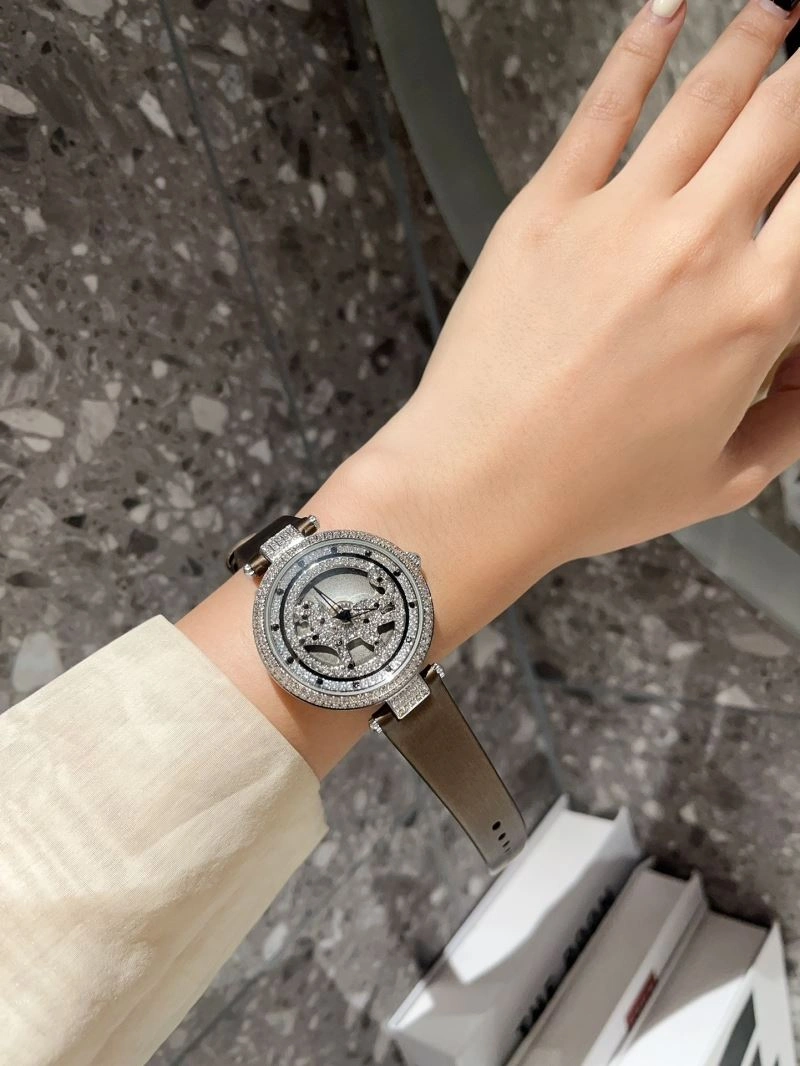 Minimalist CARTIER Watches 178853
