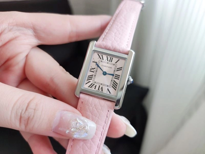 Sleek CARTIER Watches 178831
