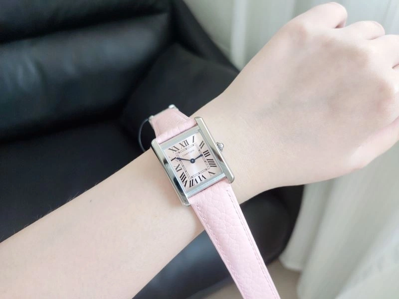 Sleek CARTIER Watches 178831