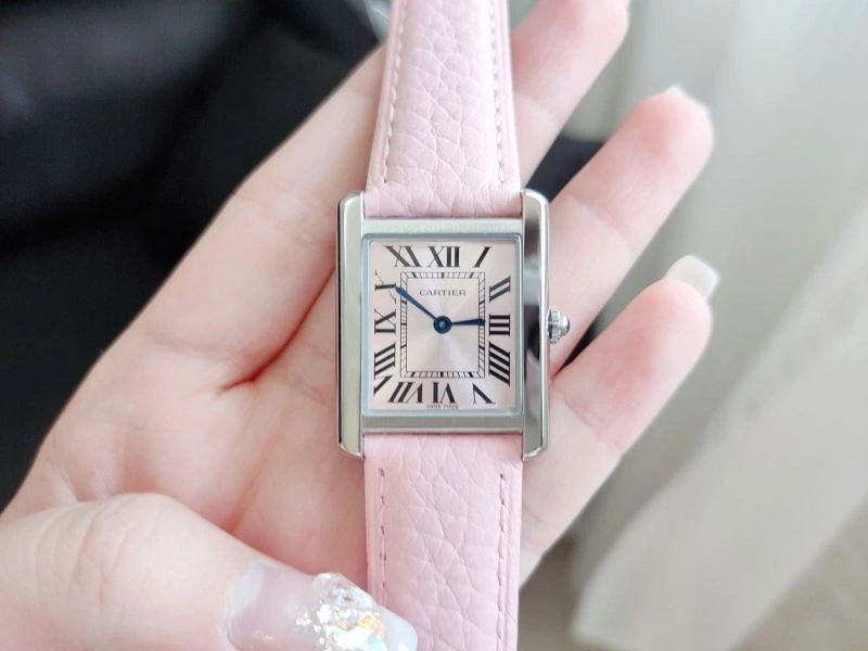 Sleek CARTIER Watches 178831