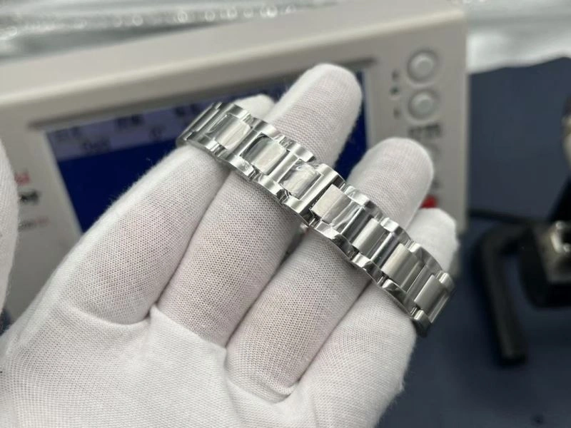 Supportive CARTIER Watches 178786
