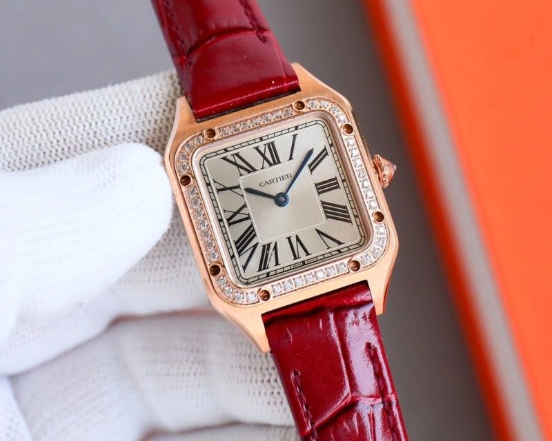 Vibrant CARTIER Watches 178774