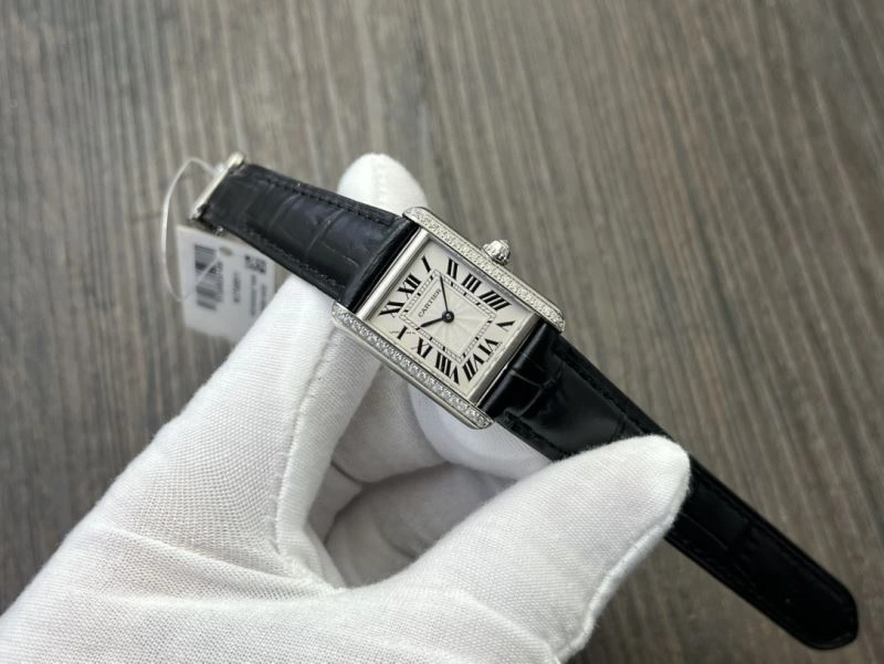 Bright CARTIER Watches 178770