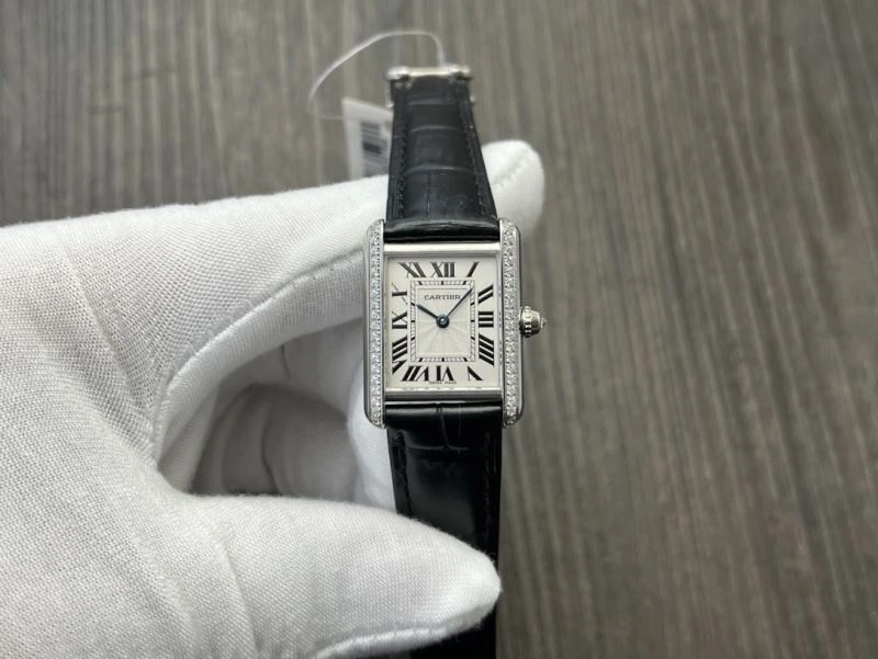 Bright CARTIER Watches 178770