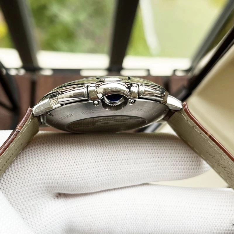Trendy CARTIER Watches 178735