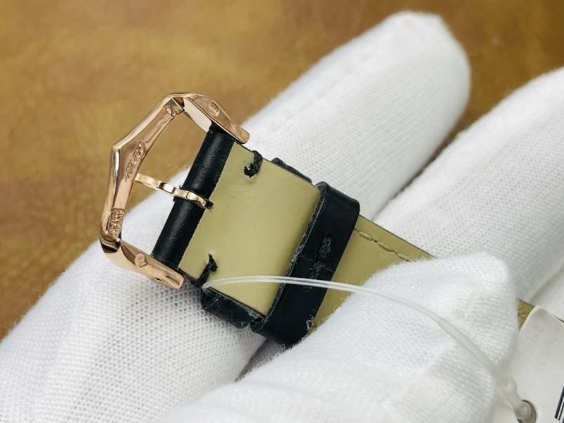 Trendy CARTIER Watches 178701