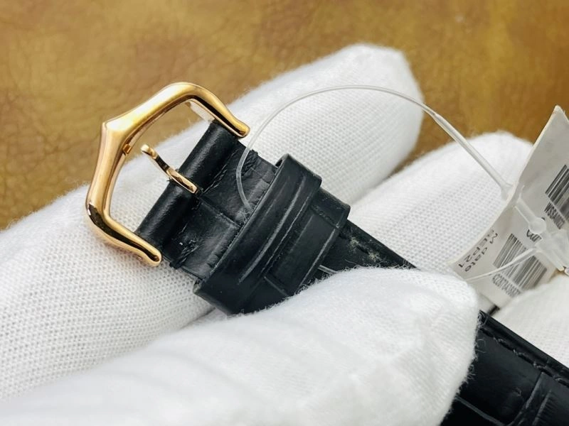 Trendy CARTIER Watches 178701