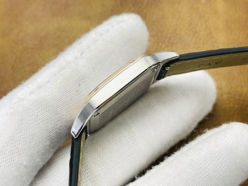 Breathable CARTIER Watches 178708