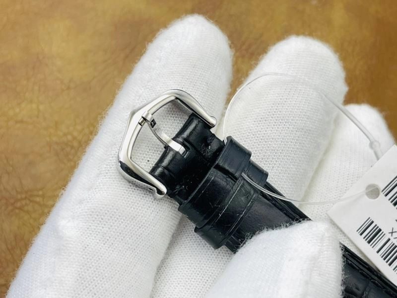 Breathable CARTIER Watches 178708