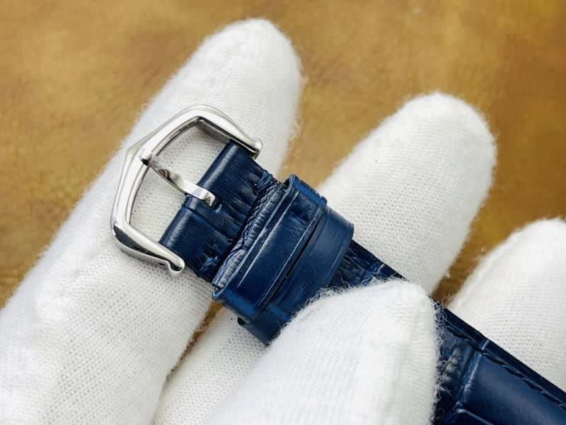Unique CARTIER Watches 178691