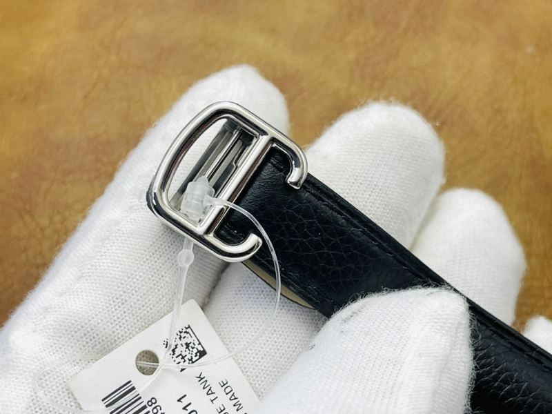 Minimalist CARTIER Watches 178688