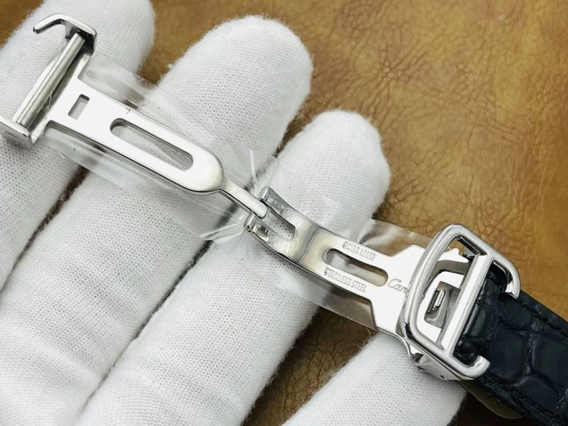 WellDesigned CARTIER Watches 178686