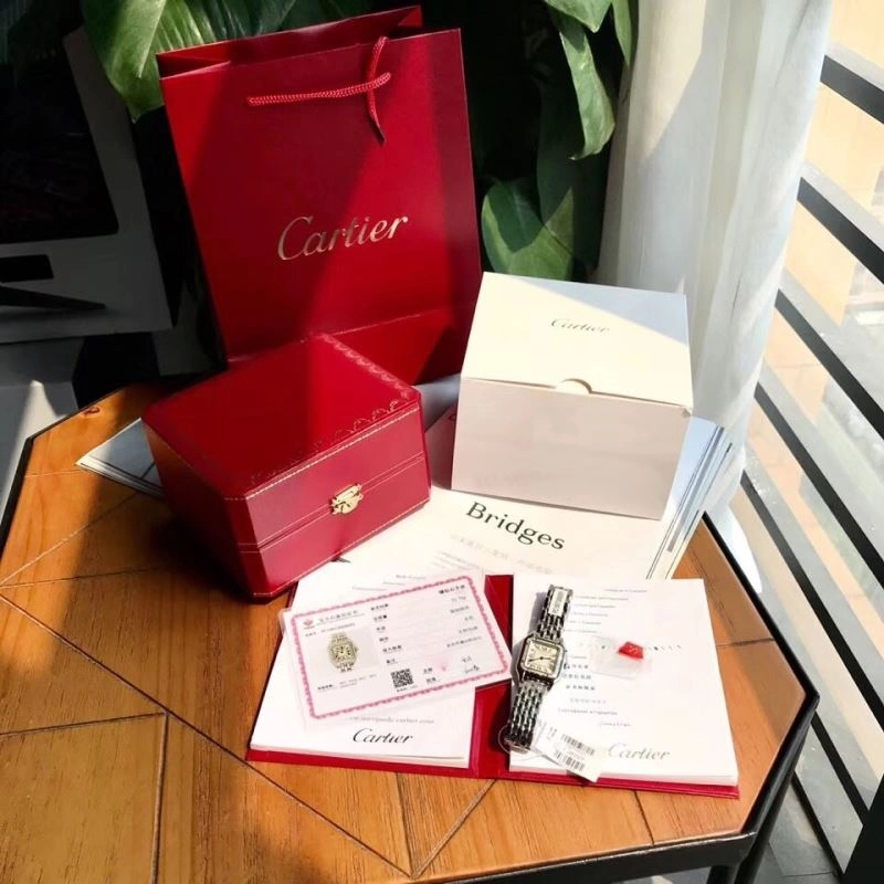 UrbanChic CARTIER Watches 178671