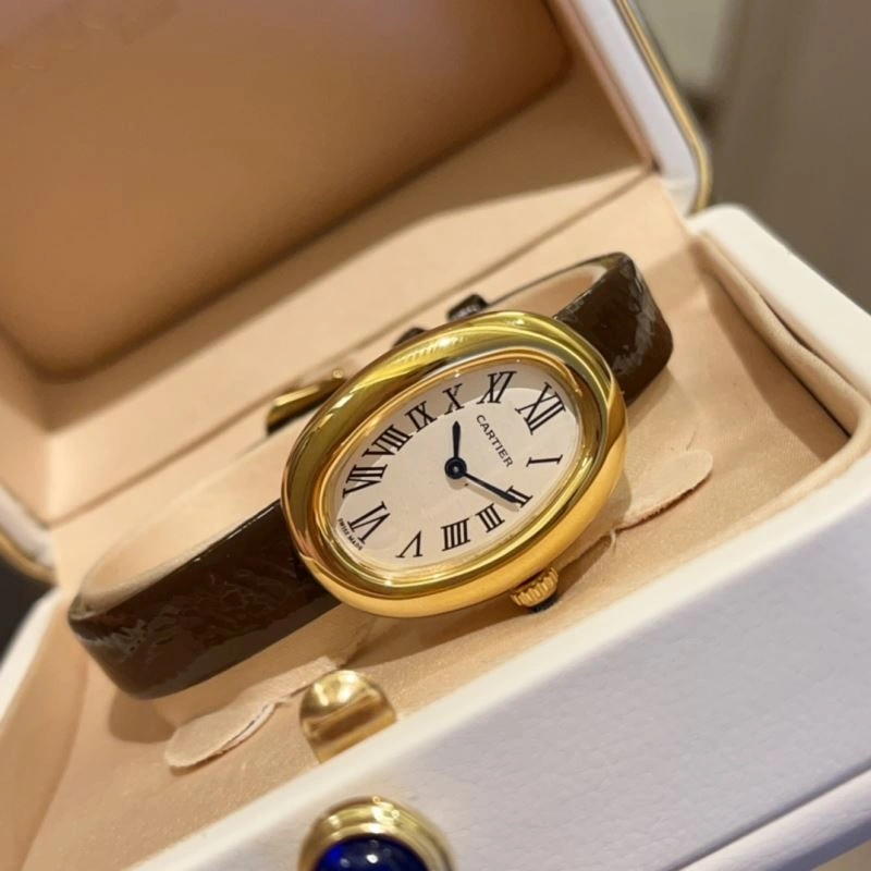 Versatile CARTIER Watches 178604