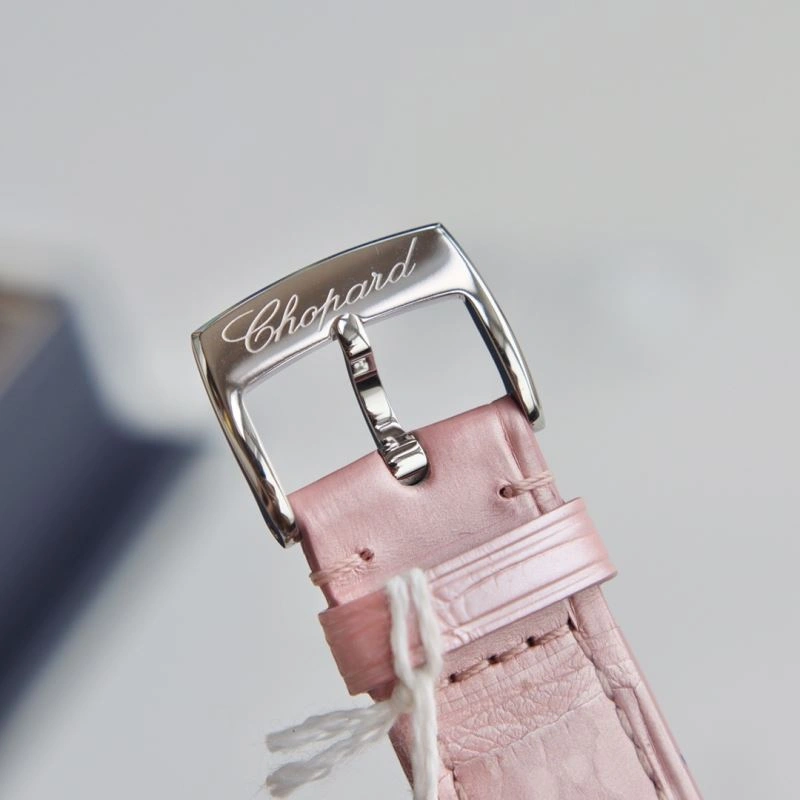 Bold CARTIER Watches 178570