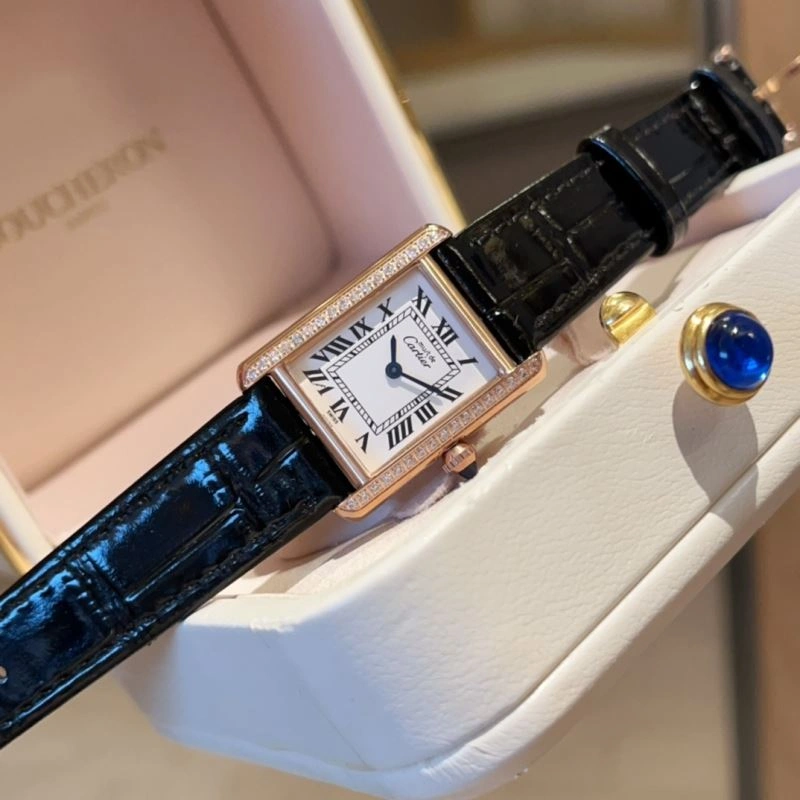 Packable CARTIER Watches 178539