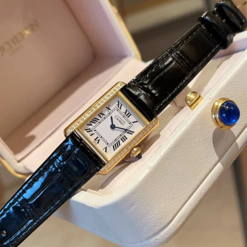 Packable CARTIER Watches 178539