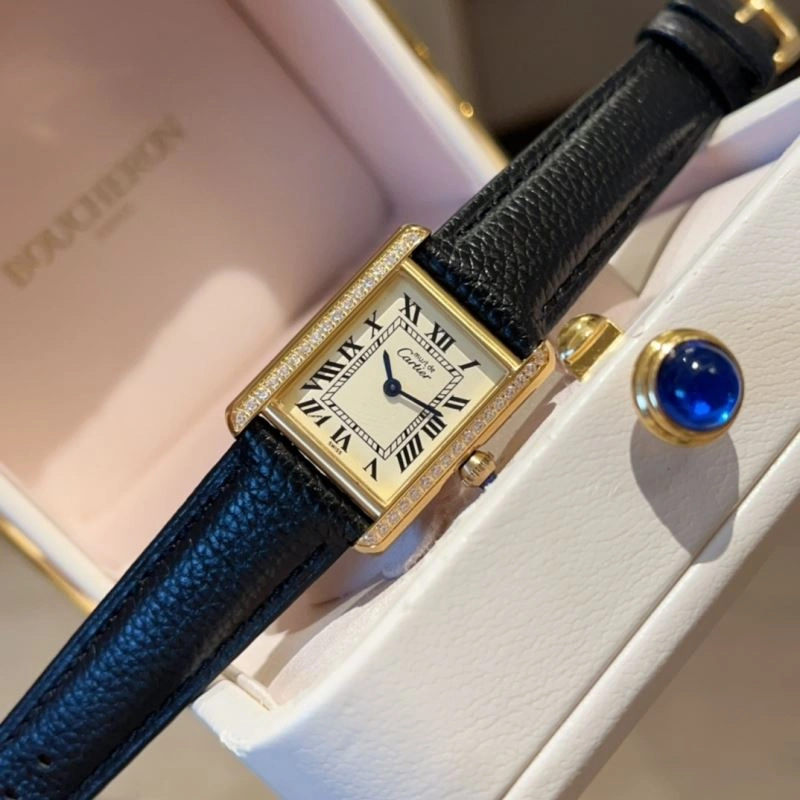 Packable CARTIER Watches 178539