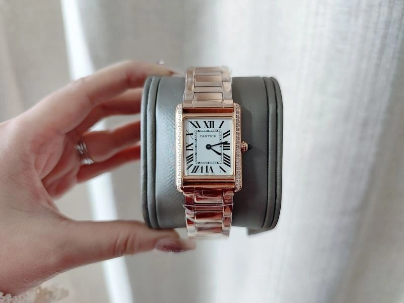 RelaxedFit CARTIER Watches 178506