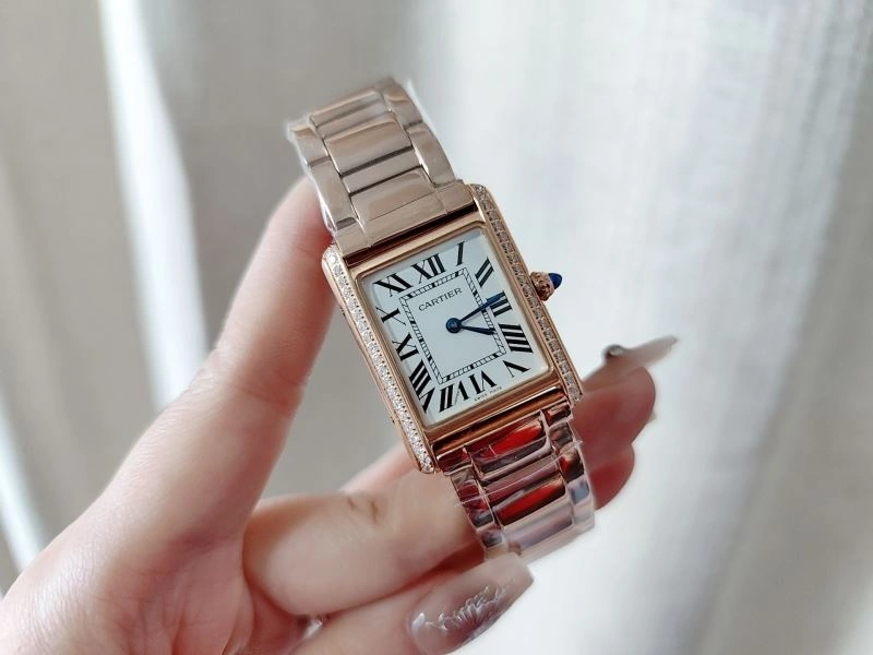 RelaxedFit CARTIER Watches 178506