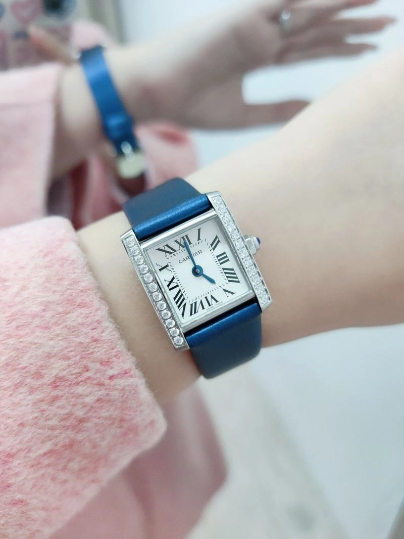 Trendy CARTIER Watches 179446