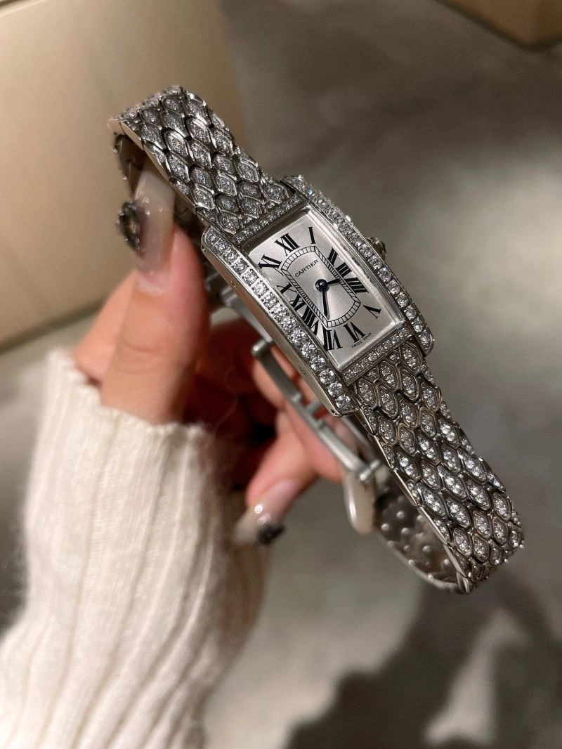 Elegant CARTIER Watches 179433